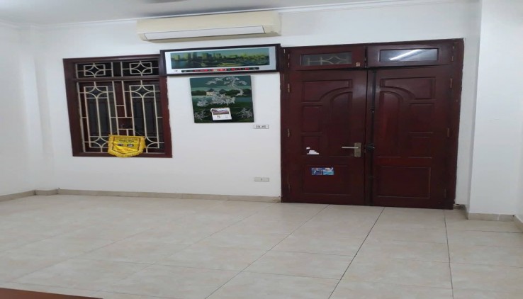 Kịch độc - CCMN 215 Giáp Nhất tầng 1 - 50m2, 2 ngủ - Hàng xóm Royal
